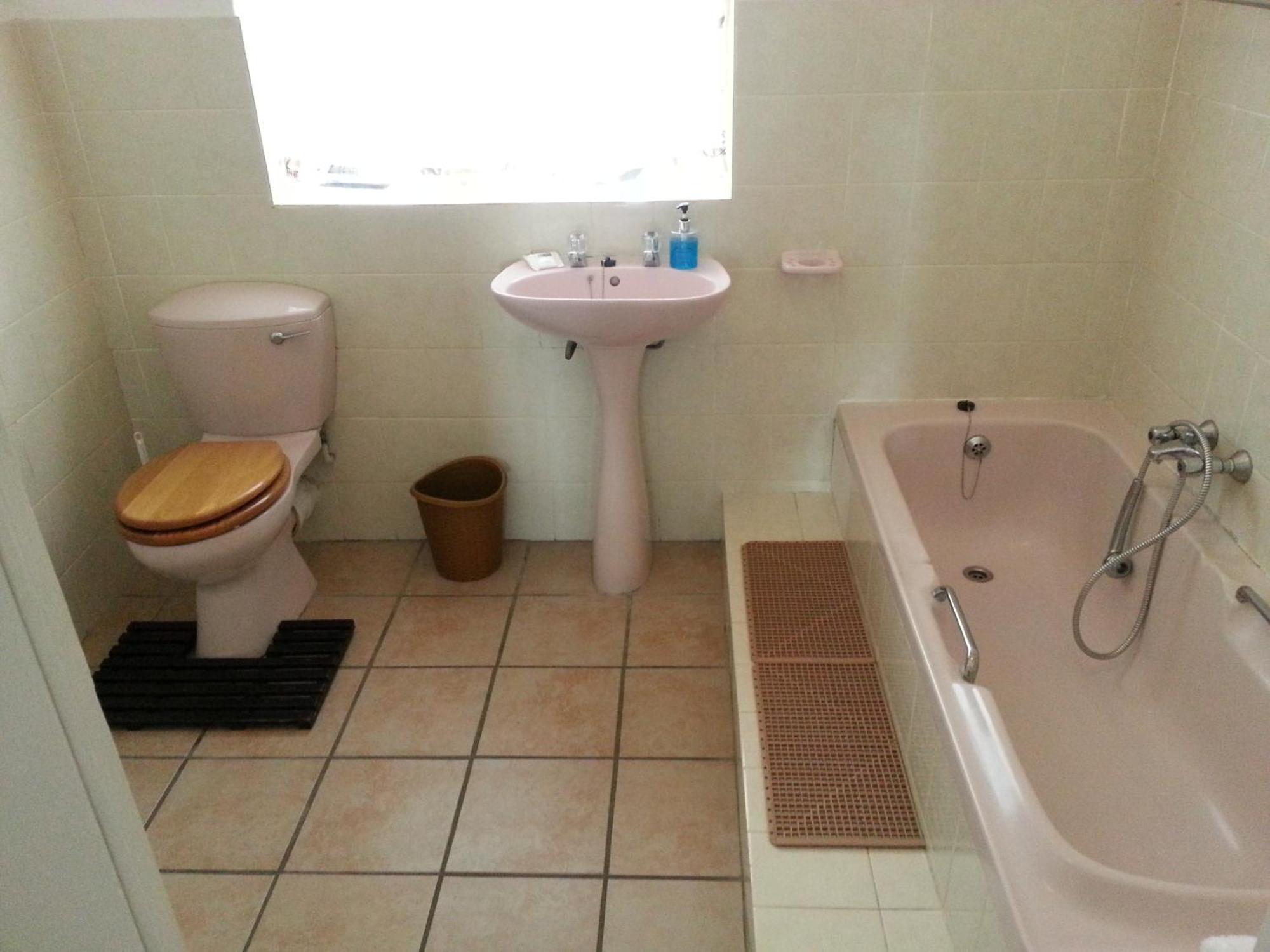 Oom Piet Accommodation Gansbaai Quarto foto