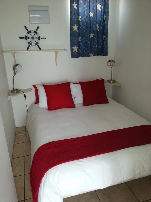 Oom Piet Accommodation Gansbaai Quarto foto