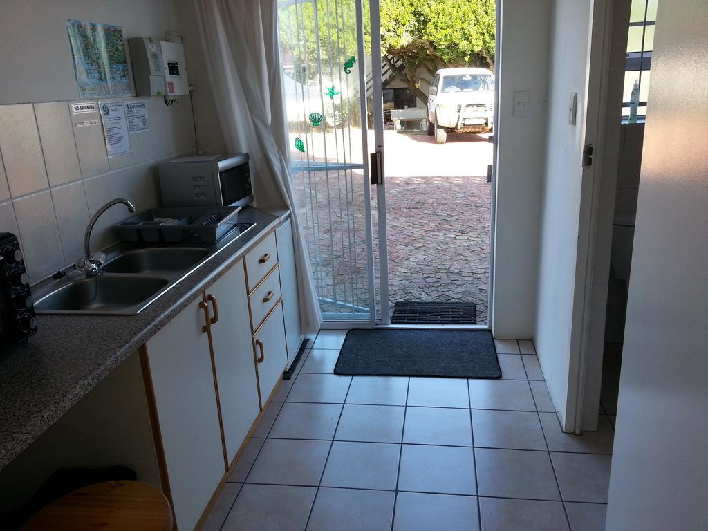 Oom Piet Accommodation Gansbaai Quarto foto